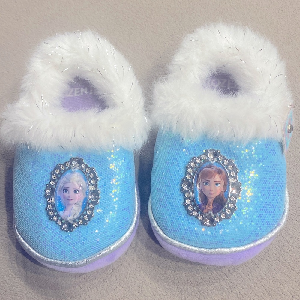 Disney Frozen 2 Elsa & Anna Cute Sparkling Toddler Girls' Slippers -  Size 5/6 !